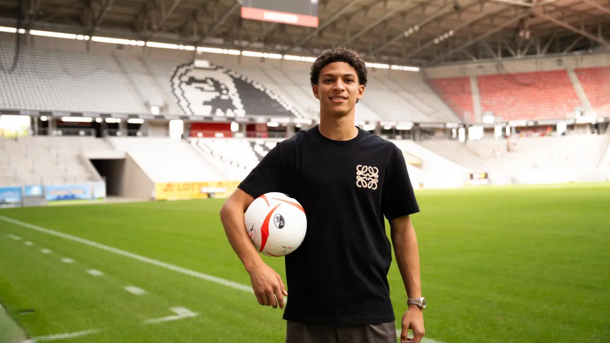 Der 20-jährige Ben Farhat wechselt zum SC Freiburg – bleibt jedoch zunächst in Karlsruhe.