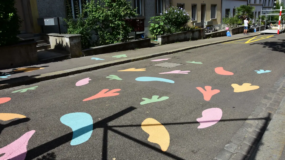 In ausgewählten Quartierstraßen wurden Parkplätze aufgehoben. Dafür gab es viel Kritik.