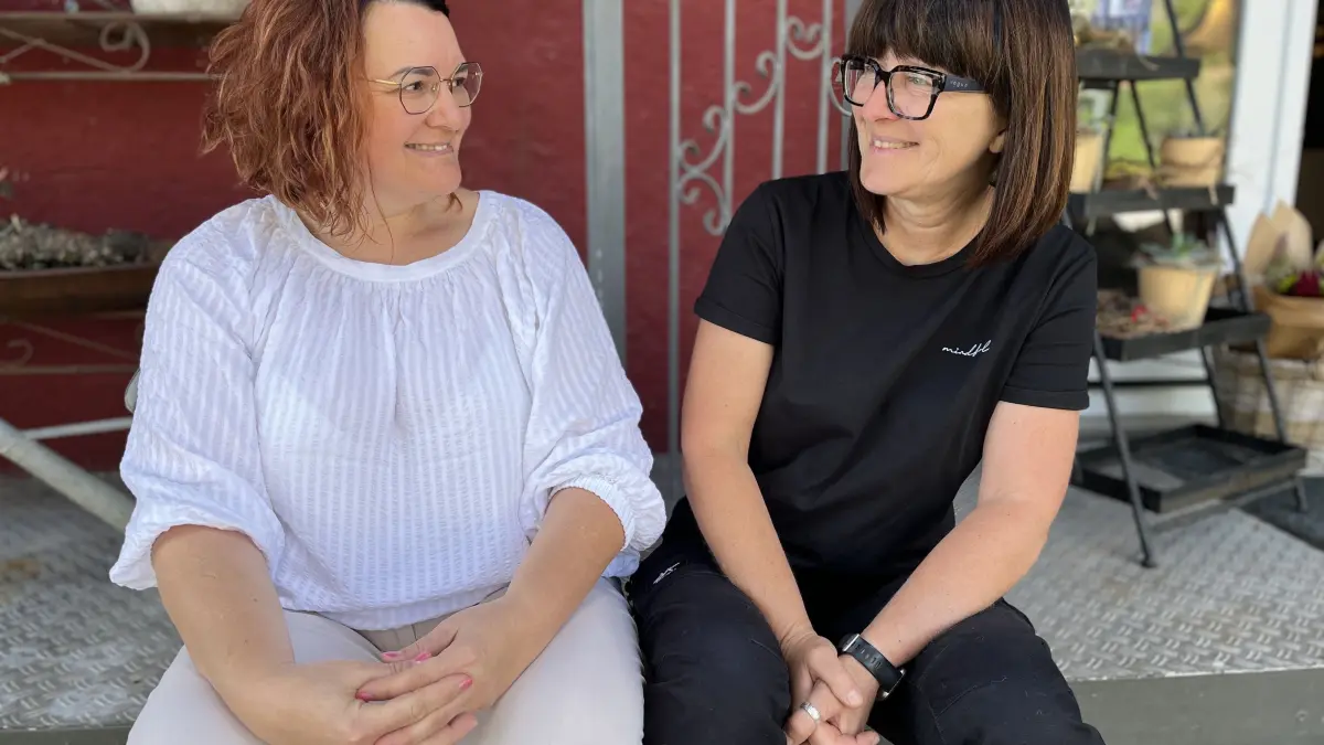 Stephanie Trick (links) und Katja Blöchle wünschen sich, dass sich selbstständige Frauen mehr gegenseitig unterstützen.