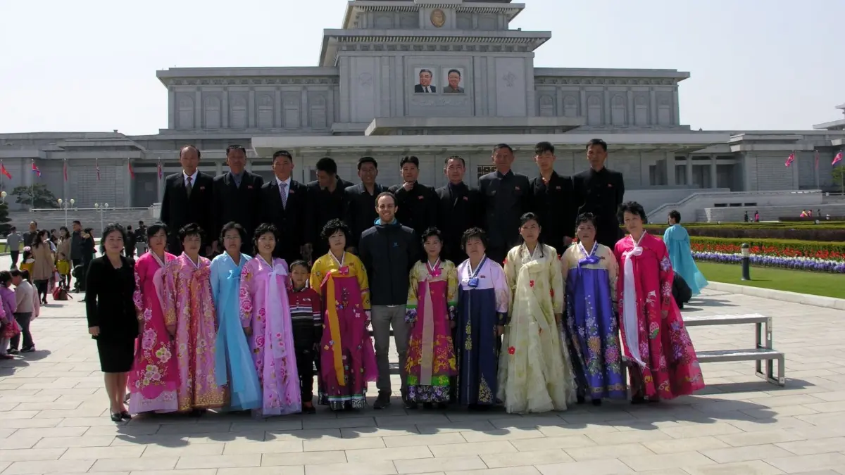 Andreas Hecht steht mitten in Nordkorea.