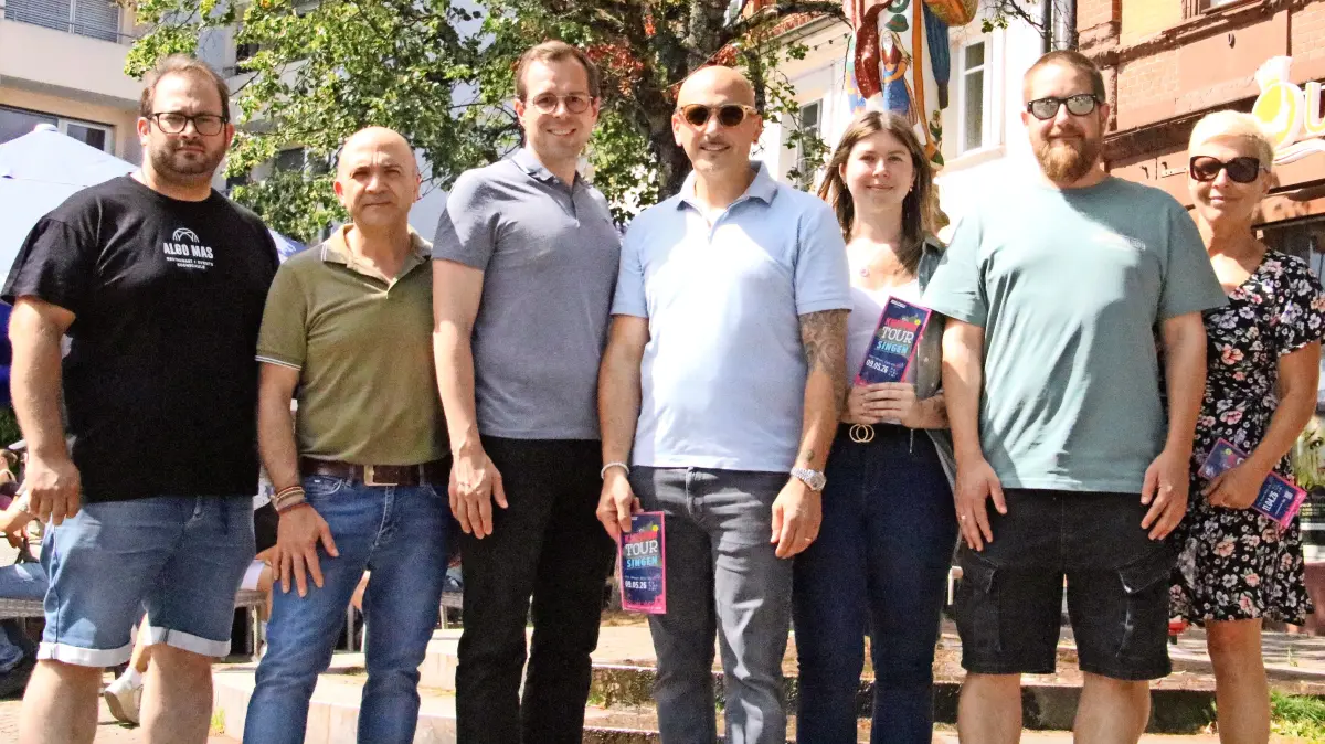 Die erste Kneipentour kommt am 19. September nach Donaueschingen. Darauf freuen sich (von links): Jose Lopez (Algo Mas), Antonio Laudani (Eiscafé Vivaldi), Andreas Haller (Stadt Donaueschingen), Mauro Gobello (Organisator), Patricia Schiele (Organisation), Matthias Binder (Irish Pub) und Christine Haus vom Citymanagement.