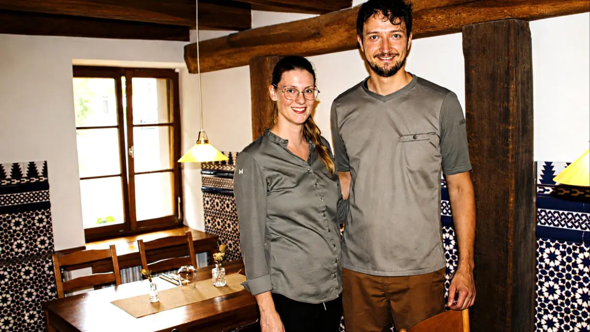 Philipp und Jeannine Blessing werden vom 9. September an die Gaststätte in der Holzener Dorfmitte nicht mehr als Pop-up, sondern im dauerhaften regulären Betrieb führen.