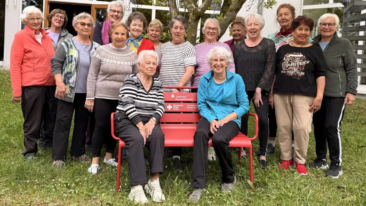 Bei den DRK-Gymnastikgruppen machte die „Rote Bank der Begegnung“ ebenfalls Station.