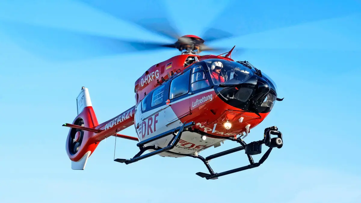 An den drei Projektstationen, unter anderem in Villlingen-Schwenningen, ist eine H145 im Einsatz.