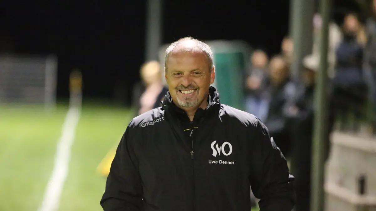 Uwe Denner hier noch als Trainer des SV Oberiflingen - ist neu an der Seitenlinie beim SV Eutingen II und direkt eine Runde weiter im Pokal.