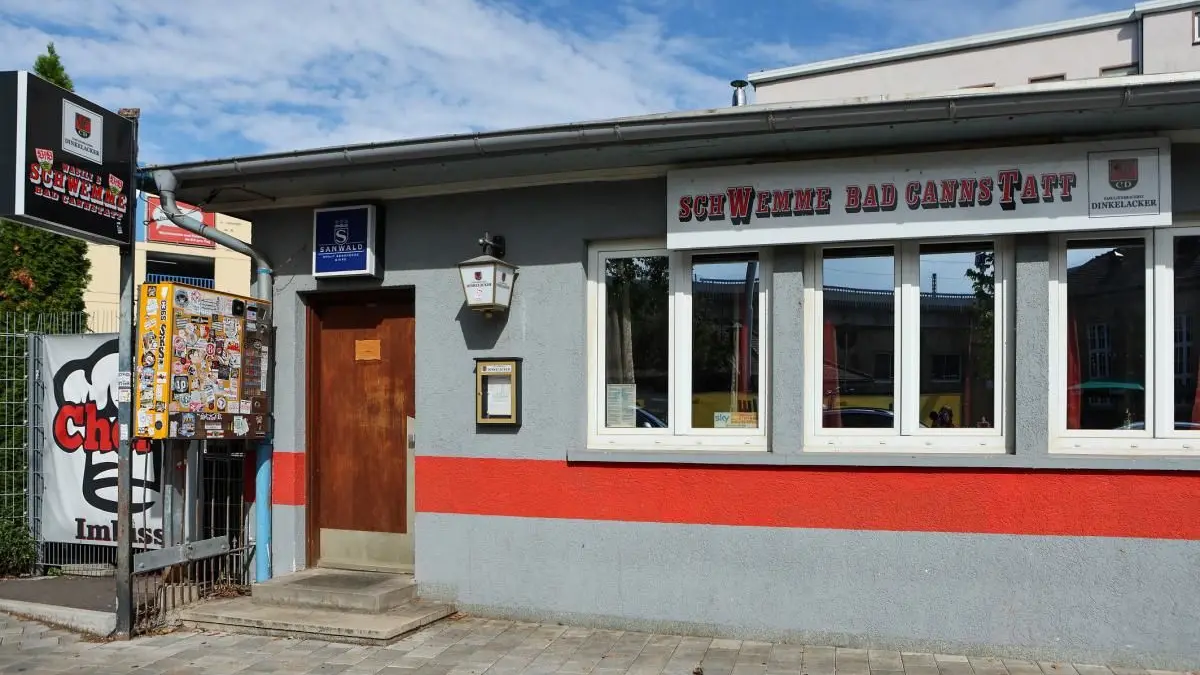 Die Schwemme in Bad Cannstatt ist legendär - aktuell stemmen sich die Betreiber gegen die Pläne, nach welchen die ganze Ecke am Cannstatter Bahnhof umgestaltet werden soll.