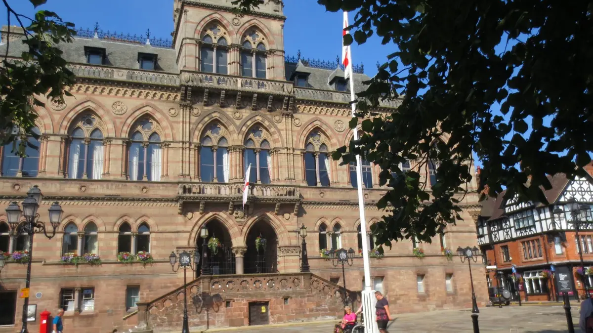 Die Town Hall (das Rathaus) von Chester, Partnerstadt von Lörrach. Schüler der Freien Evangelischen Schule Lörrach besuchten die Stadt in Großbritannien kürzlich.