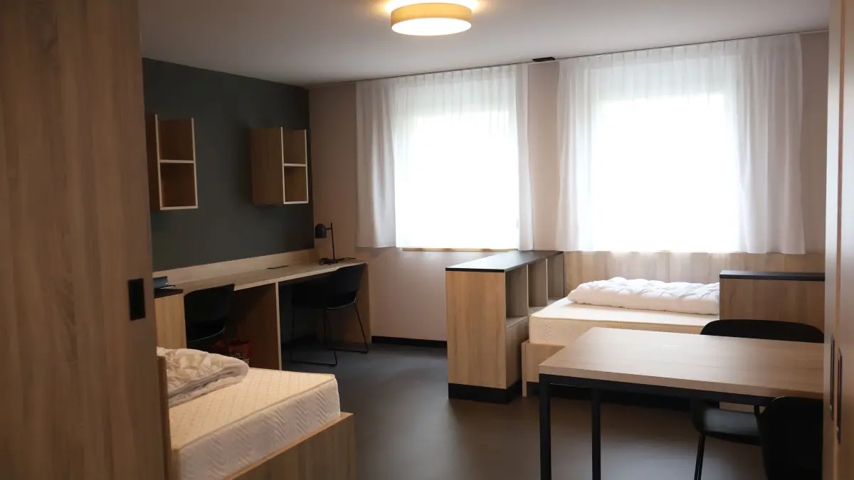 Die Zimmer für die Auszubildenden sind stylisch gestaltet.