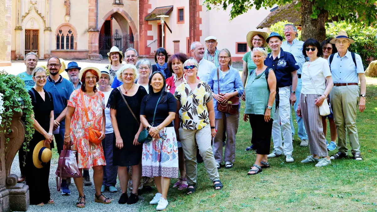 Gruppenbild in Baden-Baden im Klostergarten Lichtenthal