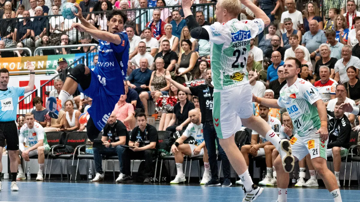 HBW Balingen Weilstetten vs. SC Magdeburg, GER, Opel 1. Handball Bundesliga, Meisterschaft, Spieltag 3, Saison 2026 2027, 06.09.2026,: Yonatan Dayan (HBW Balingen Weilstetten, #34) Tor vom Spielmacher,
HBW Balingen Weilstetten vs. SC Magdeburg, GER, Opel 1. Handball Bundesliga, Meisterschaft, Spieltag 3, Saison 2026 2027, 06.09.2026,
Eibner-Pressefoto/Andreas Ulmer