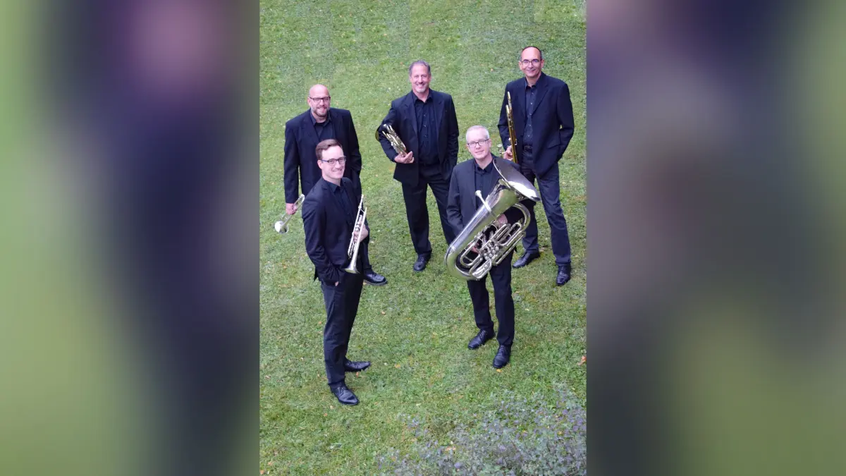 "Quintessenz-Brass" aus Tennenbronn spielen in Schramberg.
