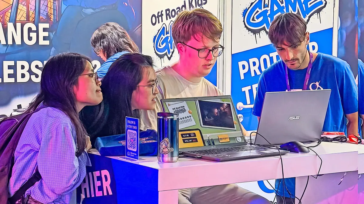 Auf großes Interesse stößt der Prototyp des Off Road Kids Games bei der Gamescom in Köln. Das Spiel klärt über die Gefahren des Lebens auf der Straße auf.
