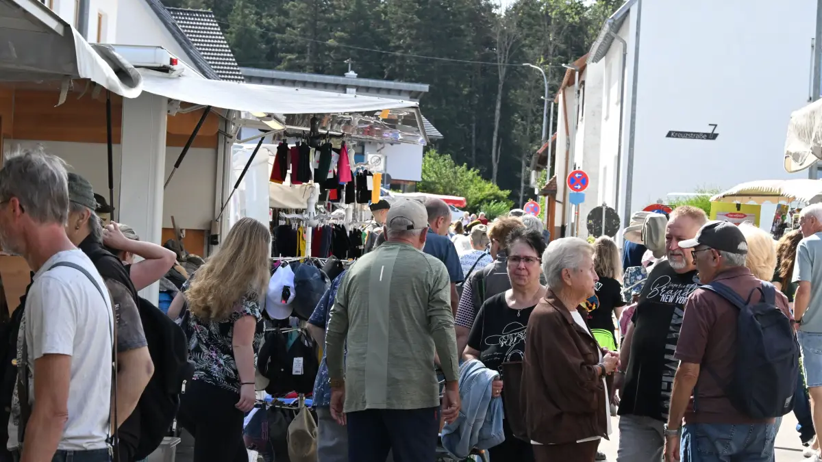 Der Heiligenbronner Zwetschgenmarkt zog zahlreiche Besucher an.