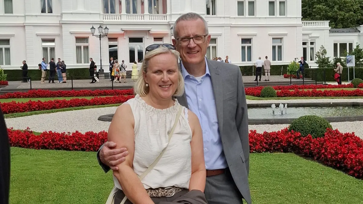 Stefan und Marianne Hoog beim Bürgerfest des Bundespräsidenten vor der Villa Hammerschmidt in Bonn.