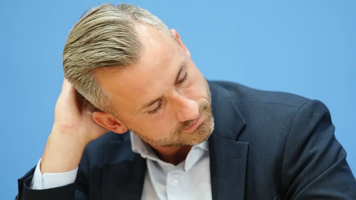 Nach der Landtagswahl in Sachsen-Anhalt - AfD: 07.09.2026, Berlin: Ulrich Siegmund, AfD-Spitzenkandidat in Sachsen-Anhalt, sitzt in der Bundespressekonferenz. Thema der Pressekonferenz ist das Ergebnis der Landtagswahl in Sachsen-Anhalt. Foto: Kay Nietfeld/dpa +++ dpa-Bildfunk +++