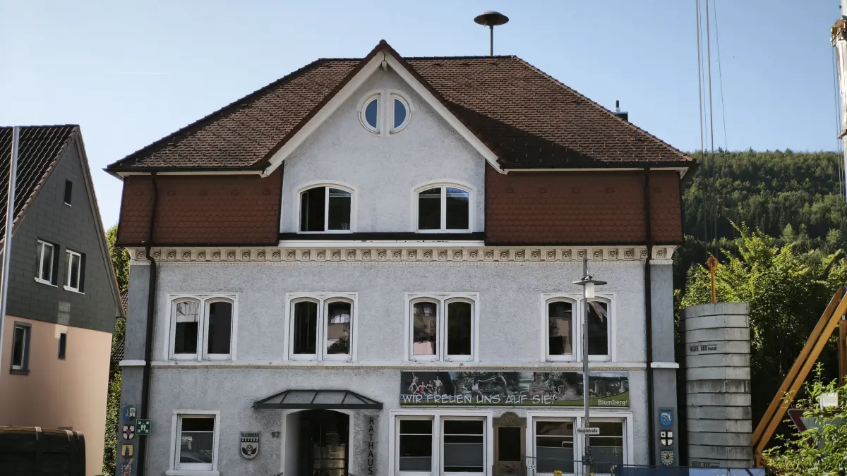 Die Stadt Blumberg nimmt am Warntag ihre über ein Förderprogramm erworbene Sirene auf dem Rathausdach in Betrieb.