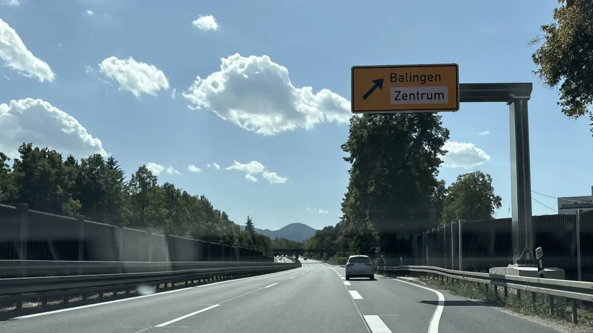 Wieder frei: die B27 bei Balingen-Mitte.