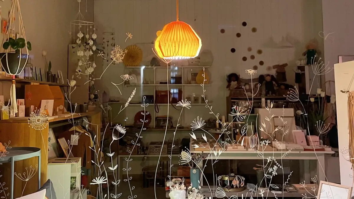Unter dem Label "Mano" bieten fünf Kunsthandwerkerinnen ihre Waren an.