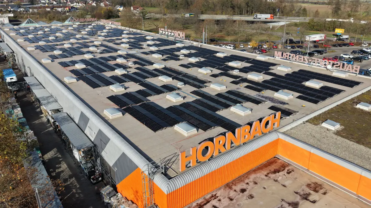 Die Photovoltaik-Anlage auf dem Dach von Hornbach in Binzen ist eine der größten im Landkreis Lörrach.