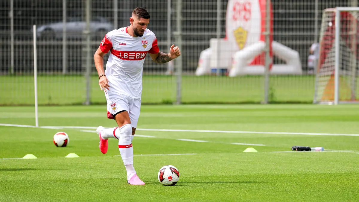 BAU // 2026.07.16, Deutschland, Stuttgart, Fußball VfB Stuttgart Trainingsauftakt, Jeff Chabot