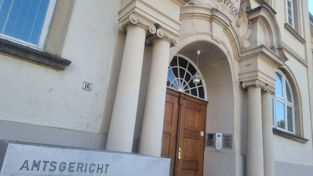 Bereits zum neunten Mal stand ein Mann vor dem Schopfheimer Amtsgericht. Nun muss er ins Gefängnis.