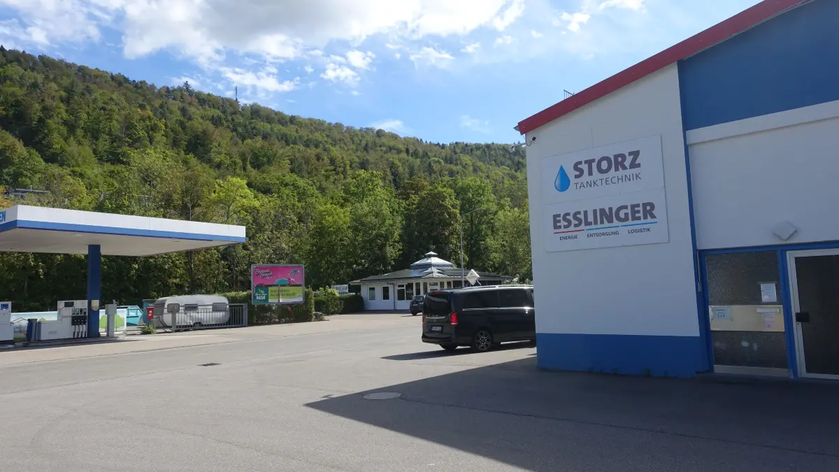 Sowohl das Tanken wie auch das Heizen ist für Verbraucher ziemlich kostenintensiv. Der Heizöllieferant Erwin Esslinger blickt auf die künftige Preisentwicklung.