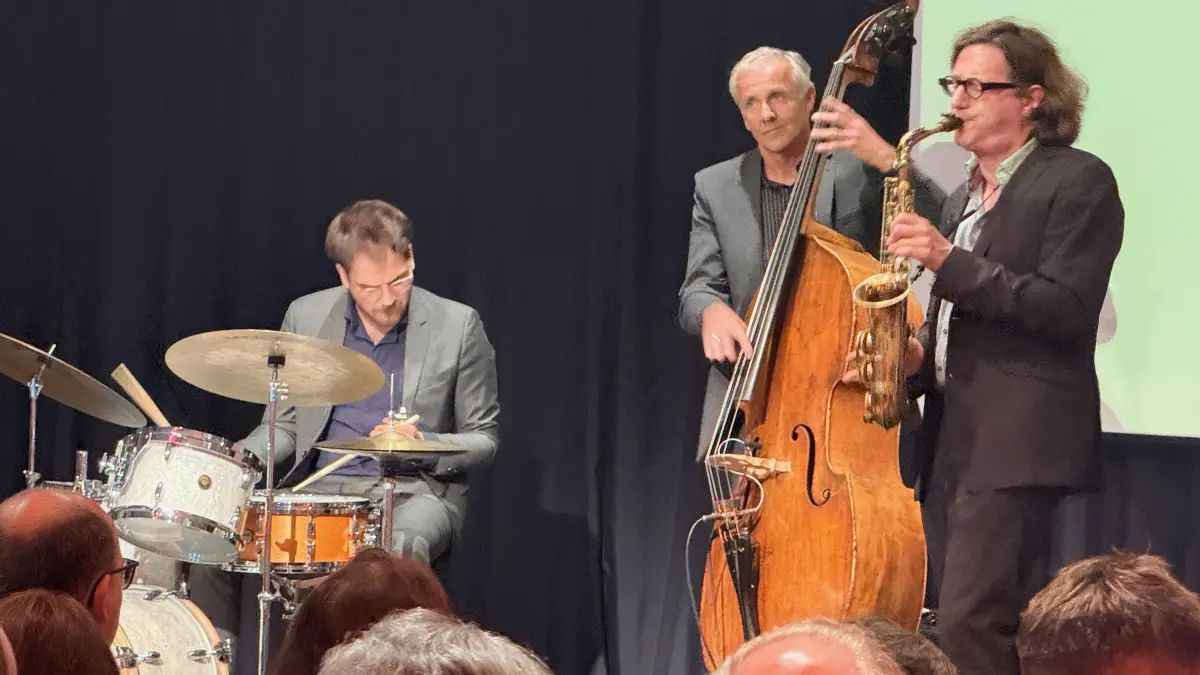 Magnus Mehl und sein Ensemble sorgten mit Jazzmusik für die musikalische Note.