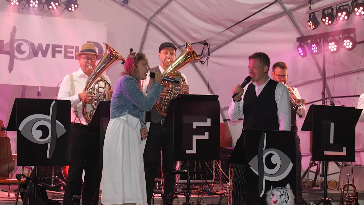 Blowfeld in bester Partystimmung