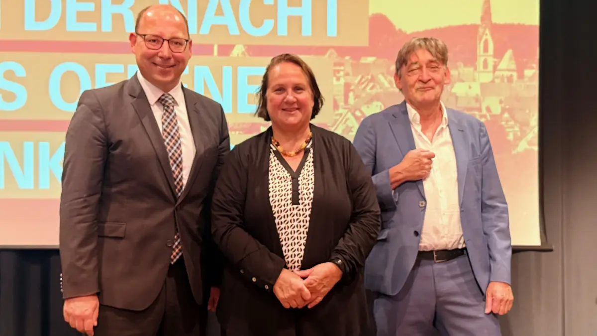 Nach dem offiziellen Part ließen sich Ministerin Theresa Schopper und Denkmalamts-Präsident Claus Wolf unter anderem den Kapuziner zeigen.
