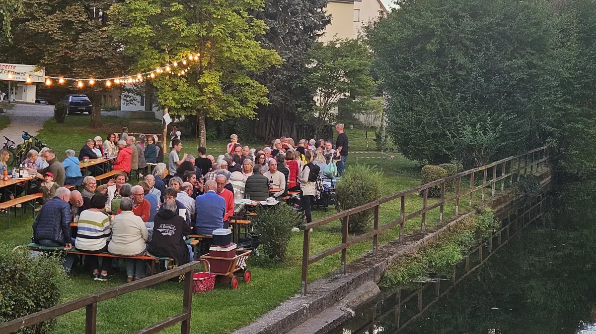 Viele Besucher fanden den Weg zum Rohrdorfer Dorfsommer an der "Stelle".