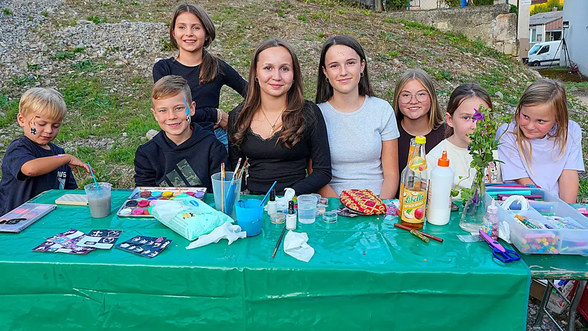 Auch für die Kids war gesorgt - wie hier mit Schminktisch und einer Spielstraße.