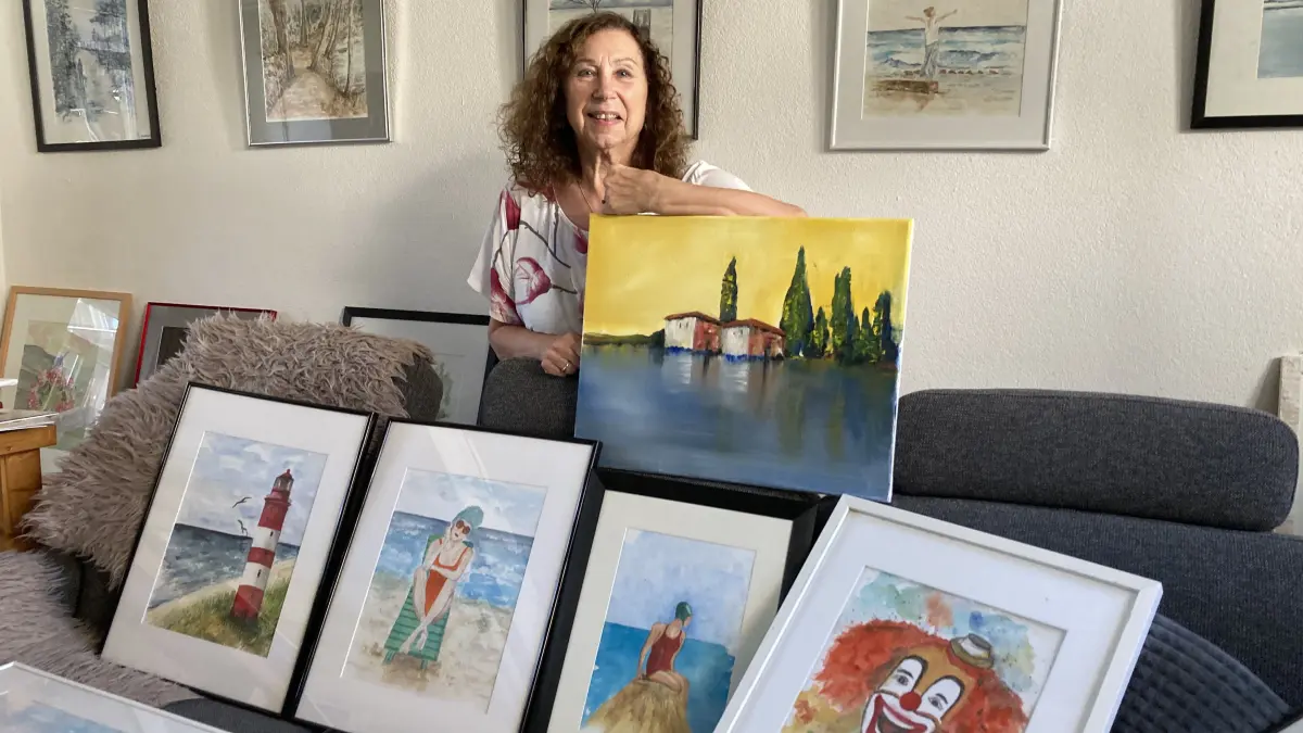Die Friesenheimer Künstlerin Elke Hertenstein zeigt Werke in Acryl und Öl bei der Kunstausstellung.