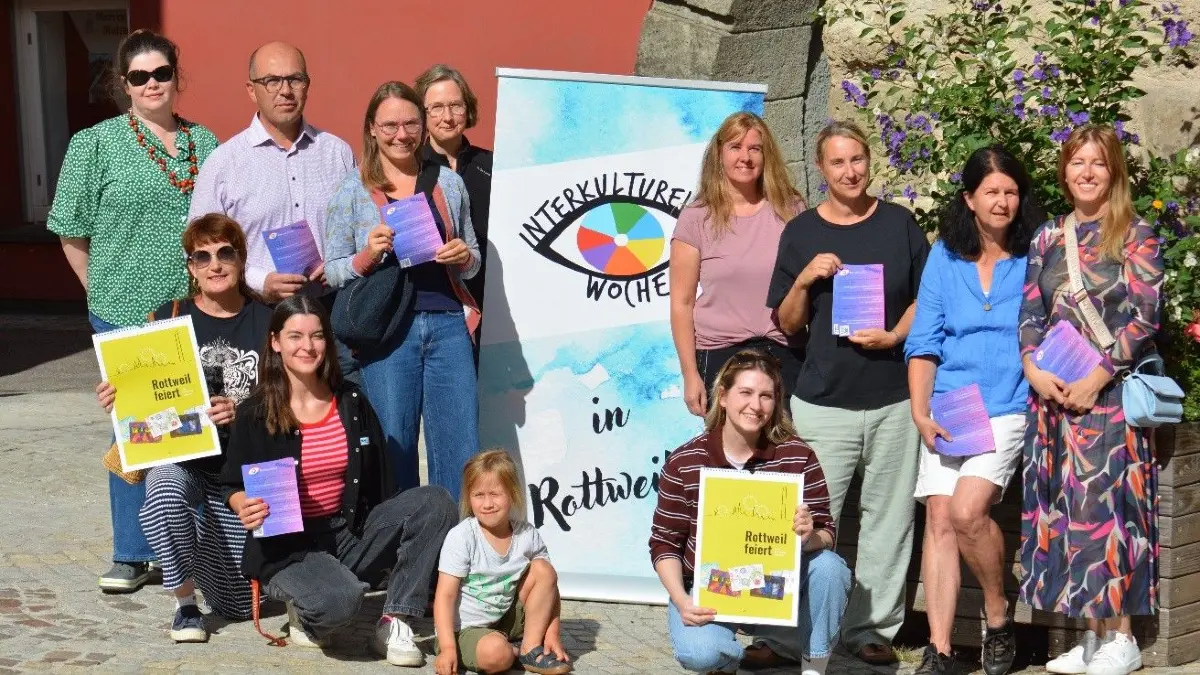 Gruppenbild einiger Veranstalter der Interkulturellen Wochen in Rottweil.