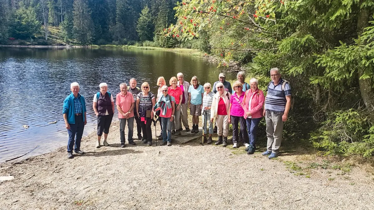 Die "Genusswanderer" am Mathisleweiher.