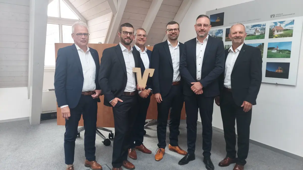 Der bisherige Vorstandssprecher Martin Heinzmann (von links), die Aufsichtsräte Wilhelm Hahn und Marco Hansmann, die neuen Vorstände Sebastian Steiner und Matthias Rüdiger sowie Vorstand Oliver Broghammer