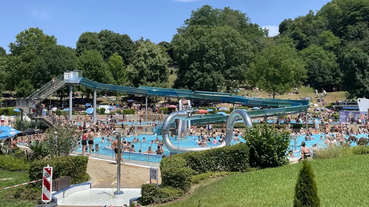 In diesem Sommer herrschte im Müllheimer Freibad oftmals Hochbetrieb - unser Foto zeigt einen besucherstarken Tag im Juni.