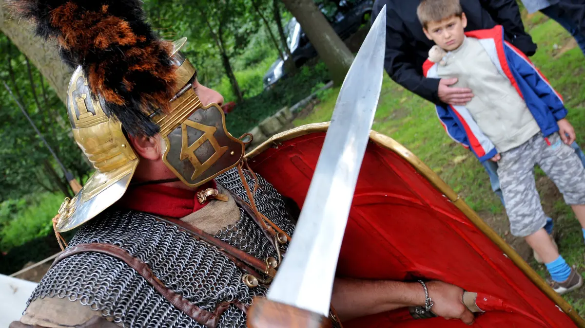 Der Gladius war eine geeignete Waffe für den Nahkampf in engen Infanterieformationen, wie die Römer sie während Republik und Prinzipat verwendeten.