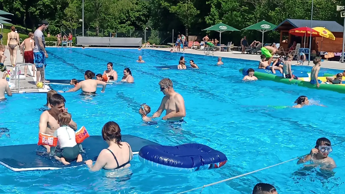Ein schöner Abschluss der Freibadsaison im Glatttalfreibad in Bettenhausen.