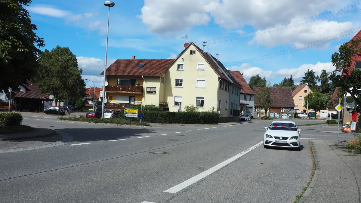 So sieht es zur Zeit aus an der Kreuzung in der Ortsmitte