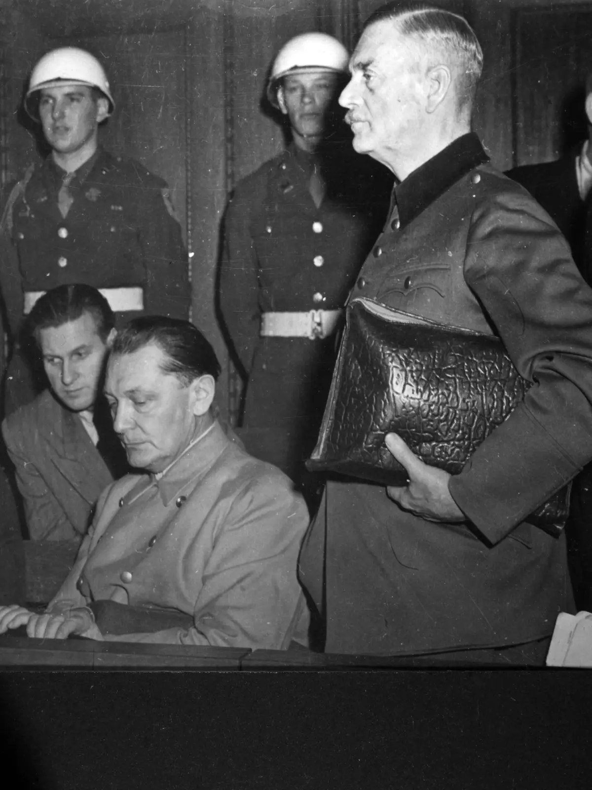 Hermann Göring (li.) und Wilhelm Keitel.
