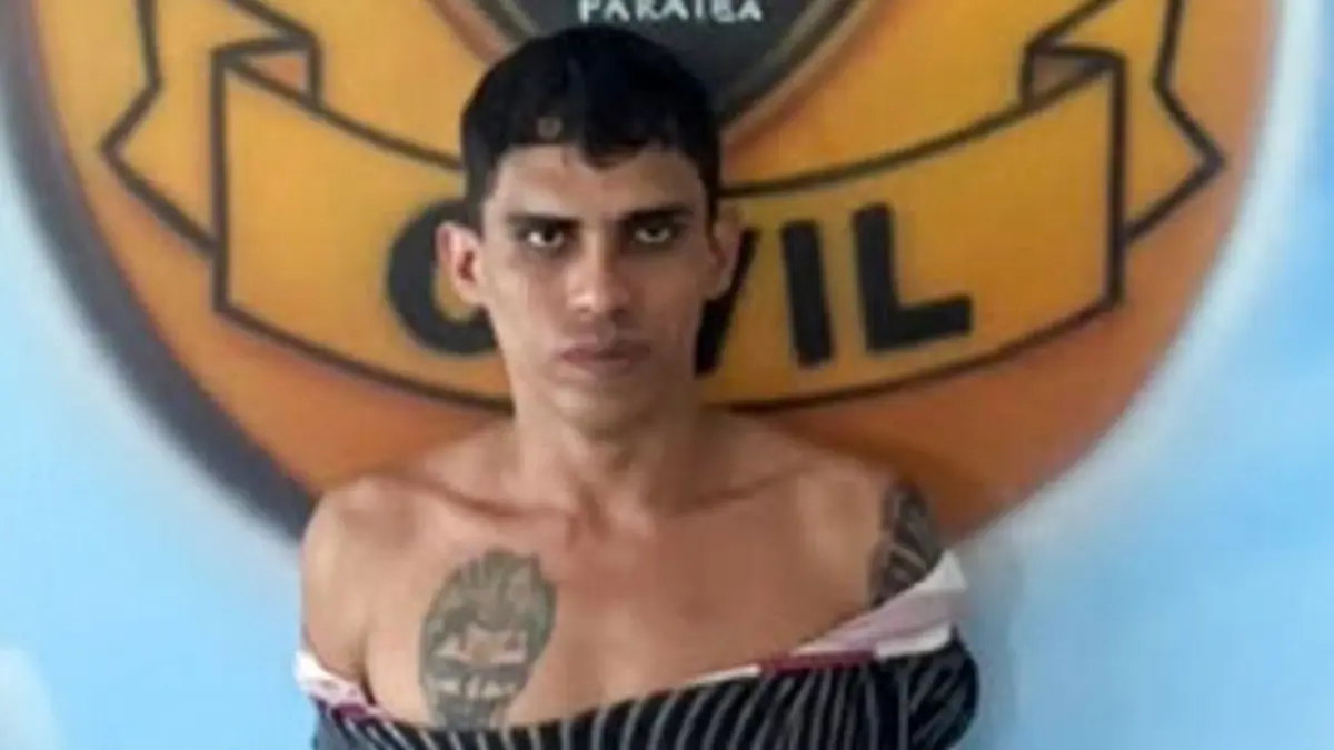 Serienkiller als Frau verkleidet in Brasilien gefasst: Auf diesem von der Zivilpolizei des brasilianischen Bundesstaates Paraiba zur Verfügung gestellten Bild ist Jorlan Lopes da Silva nach seiner Festnahme zu sehen. Verkleidet in einem langen Frauenkleid, mit Perücke und einem Kleinkind auf dem Arm: So versuchte der mutmaßliche Serienkiller der Polizei zu entkommen. (zu dpa: «In Kleid und mit Perücke: Serienkiller in Brasilien gefasst»)