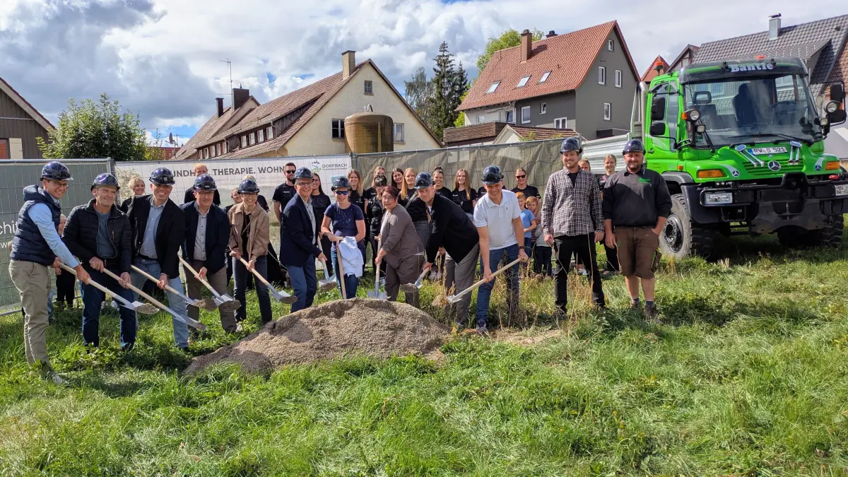 Spatenstich in Dunningen.