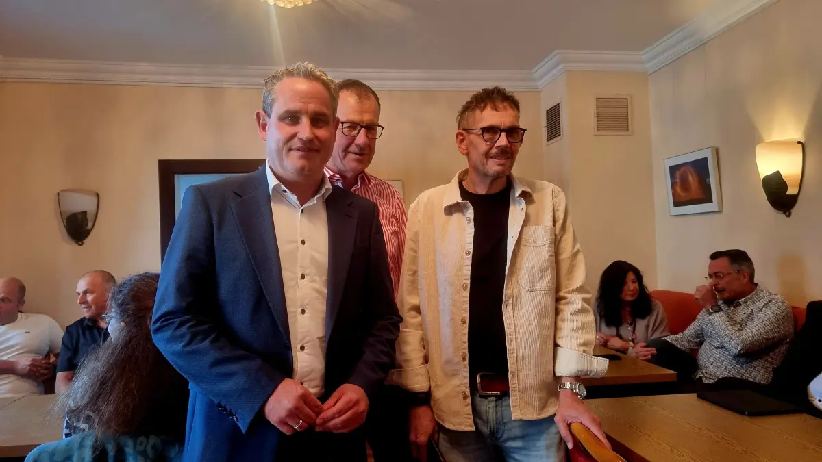 Stellten sich dem Austausch mit dem Gewerbeverein um die Co-Vorsitzenden Martin Bühler (Mitte) und Stefan Klever (rechts): Bürgermeister Dirk Harscher