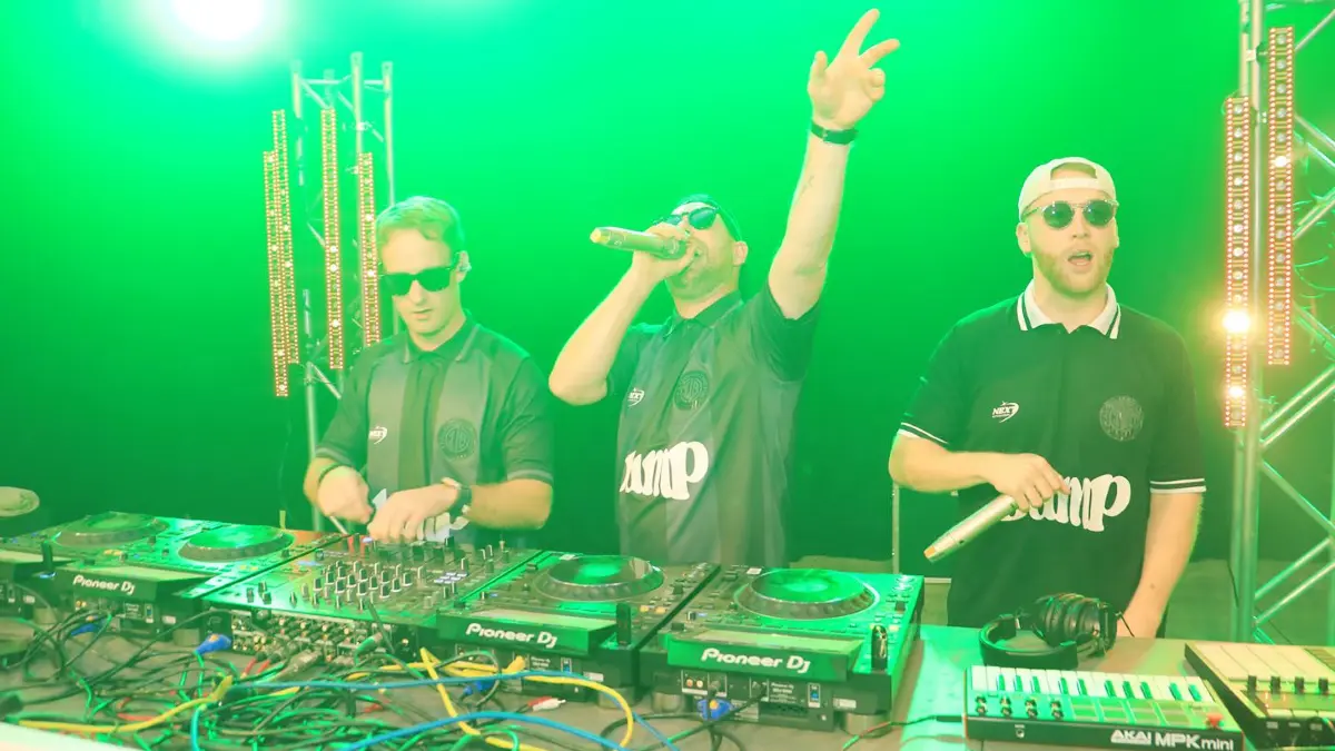 Die ItaloBrothers waren der Hauptact bei GreenCityBeats und sorgten zum Auftakt des Mettstetter Herbstfests für elektronische Partystimmung.