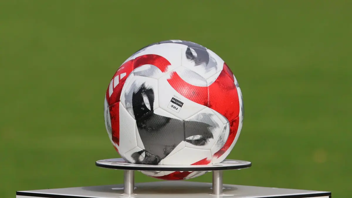 Schönower SV - Einheit Zepernick: Schönow, 19.9.2026: Fußball, Landesliga Nord, Schönower SV - Einheit Zepernick, Symbolfoto Ball