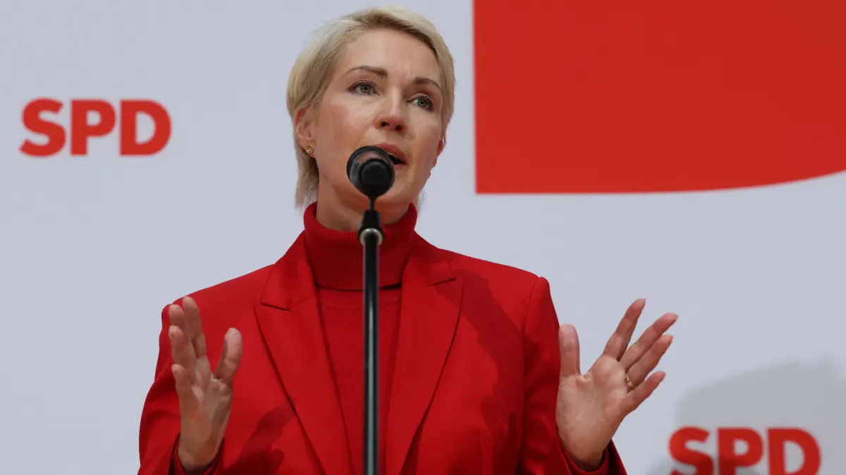 GERMANY-POLITICS-VOTE-STATE-BERLIN-MECKLENBURG-WESTERN POMERANIA: Mecklenburg-Western Pomerania's State Premier and SPD top candidate in Mecklenburg-Western Pomerania Manuela Schwesig speaks during a press conference one day after state elections in Berlin and Mecklenburg-Western Pomerania, in Berlin on September 21, 2026. (Photo by Odd ANDERSEN / AFP)