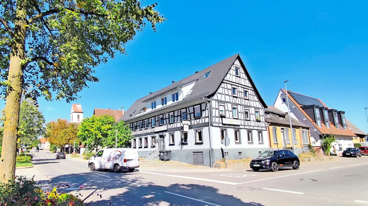 In der Lange Straße in Schura soll auf insgesamt 890 Metern künftig nur noch mit Tempo 30 gefahren werden. In der Espachstraße soll es bei Tempo 50 bleiben.