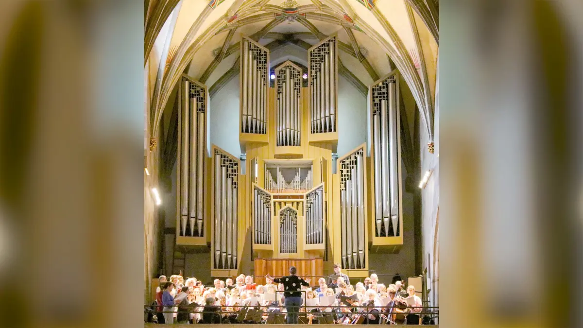 Der Chor aus Brugg und der Münsterchor singen gemeinsam die Mozartmesse am Titularfest 2026