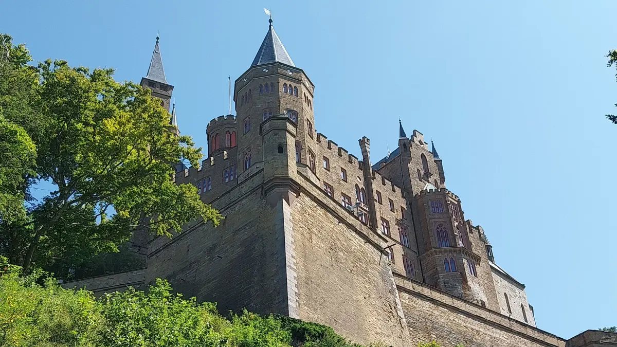 Die Burg Hohenzollern wird Ausflugsziel der Jungen VHS Albstadt in den Herbstferien sein.