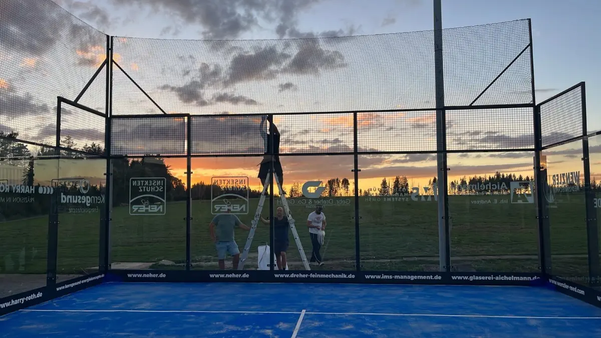 Neue Padel-Courts beim TC Frittlingen erfolgreich eröffnet.